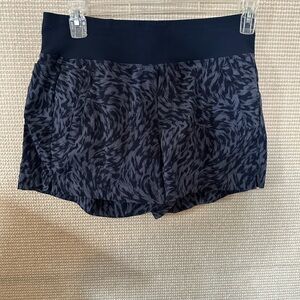 Women's Athleta Navy Patterned Shorts